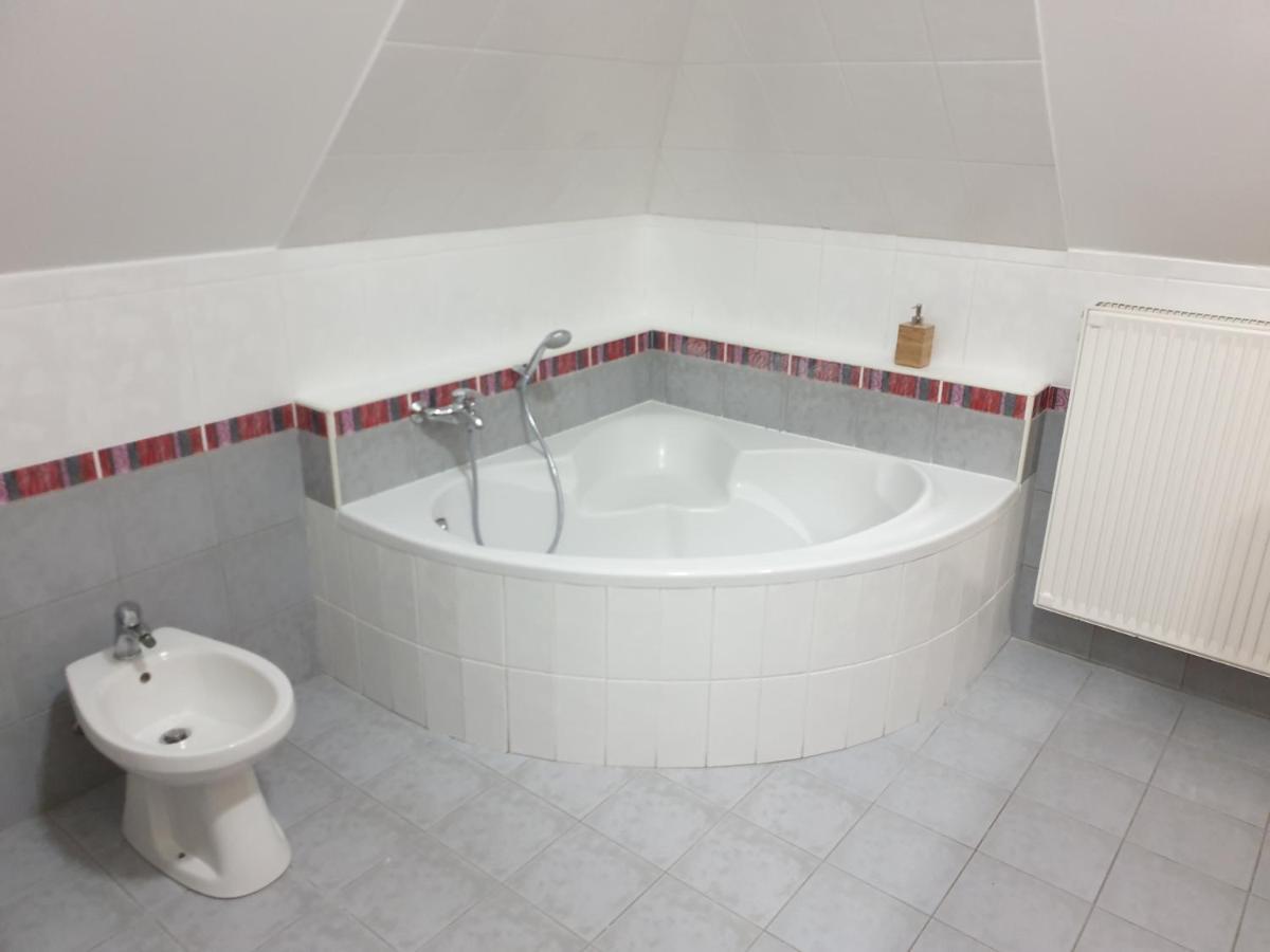 B6 Apartman Veszprem Exterior photo